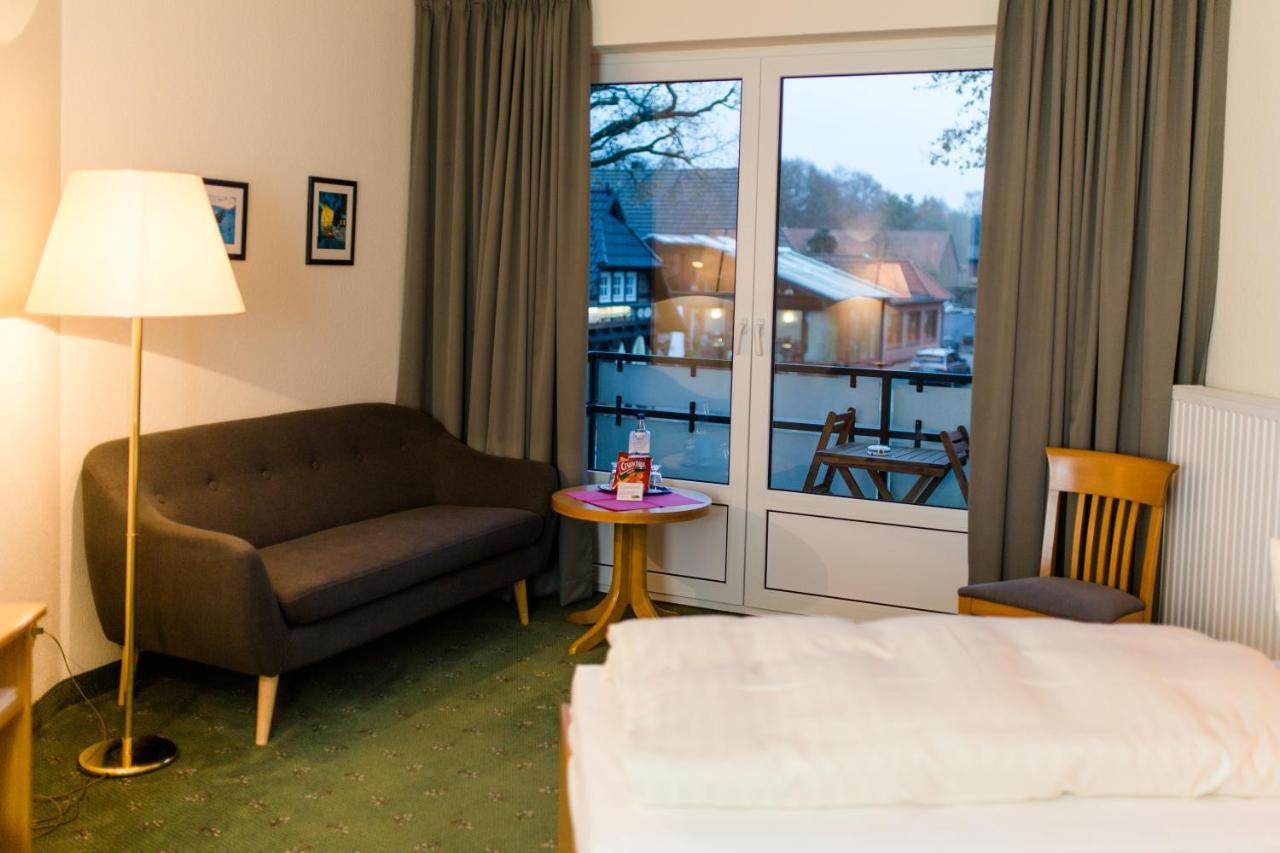 Akzent Hotel Zur Grunen Eiche Біспінген Екстер'єр фото